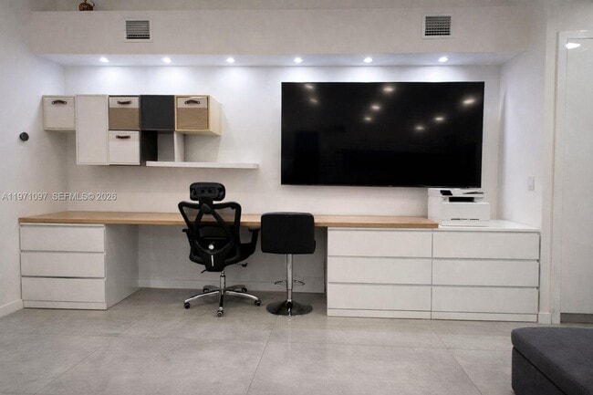 Photo - 500 NE 3rd St