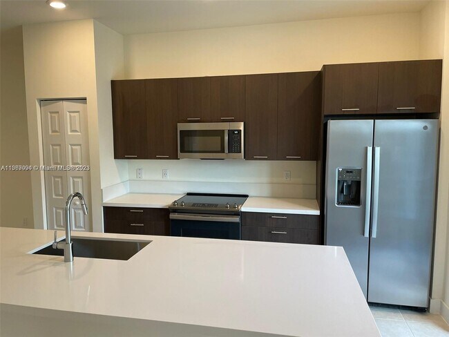 Photo - 7905 NW 104th Ave