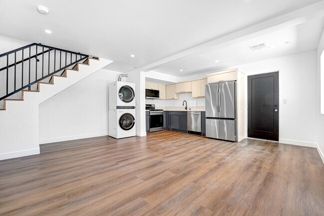 Photo - 356 1/2 N Chicago St Unit 356 1/2