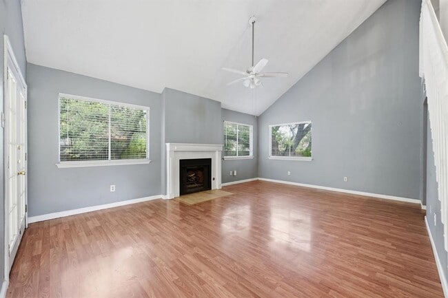 Building Photo - 6300 Evangeline Trail