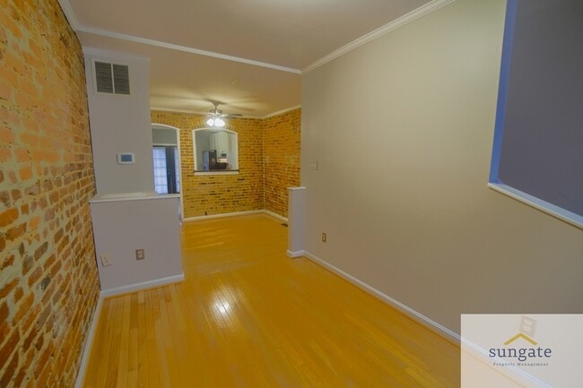 Photo - 615 S Glover St