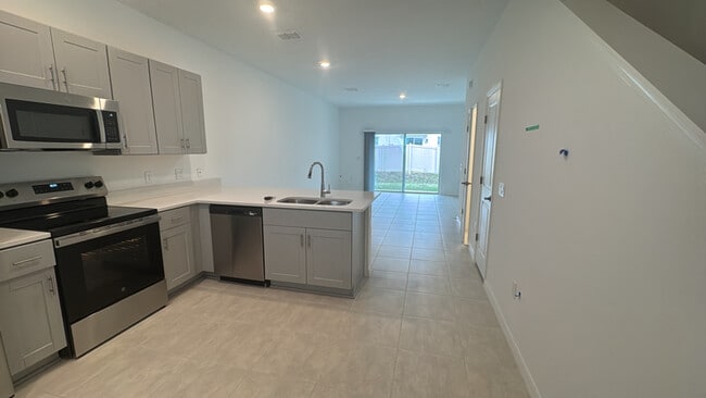 Photo - 3192 Skyline Lp