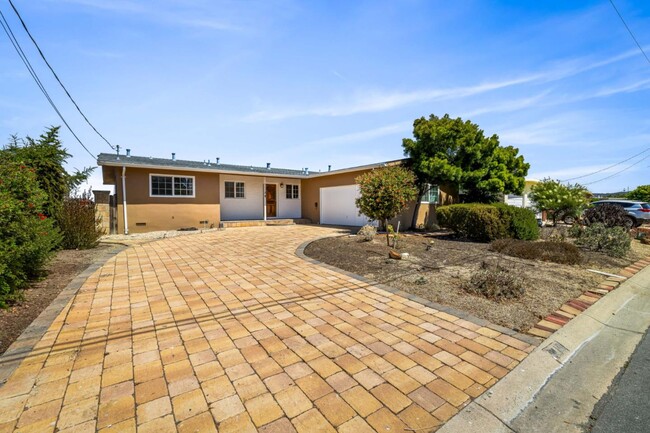 Building Photo - 1118 Rosita Rd Rental