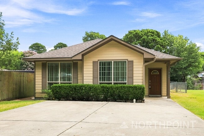 Building Photo - 14156 Shadow Bay Dr