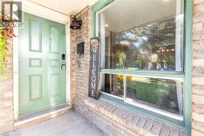 Photo - 117 Graystone Crescent