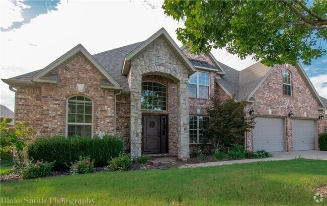 Building Photo - 2247 N Berkleigh Dr Rental