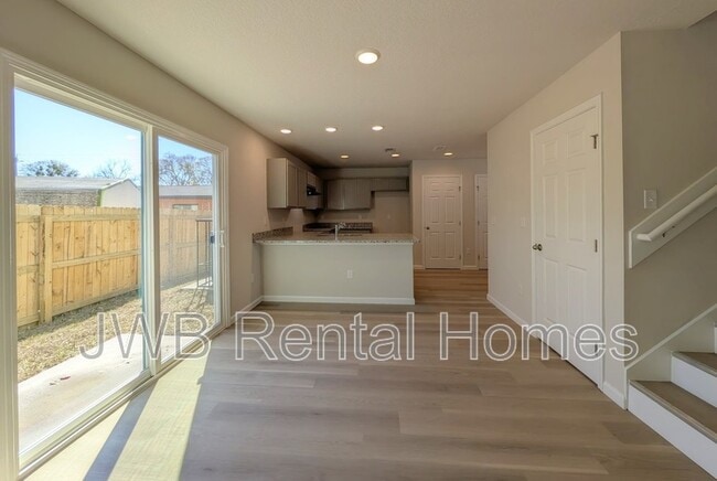 Photo - 1494 Mason Ave