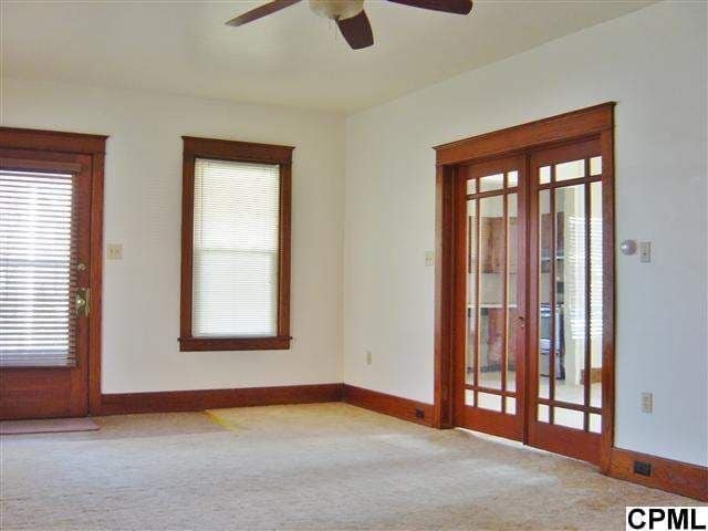 Photo - 613 N Chestnut St