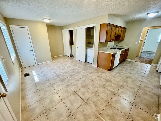 Building Photo - S0525 Unit 3143 Rental