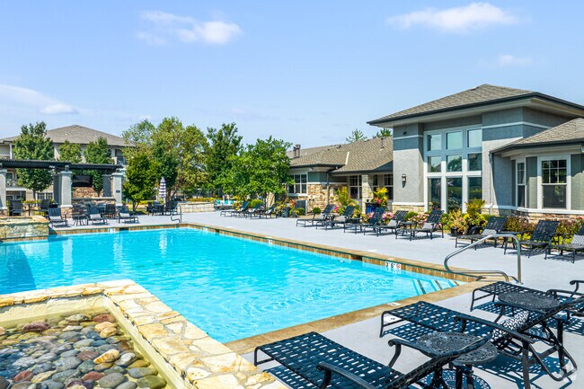 ¡Piscina al aire libre
