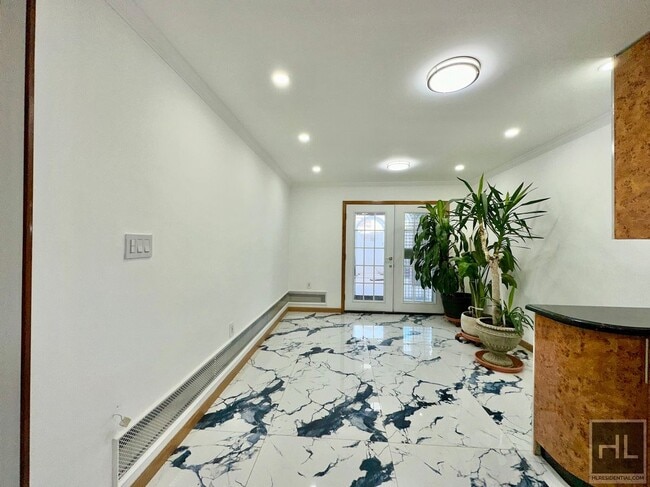 Photo - 63 AVENUE Unidad 1 L