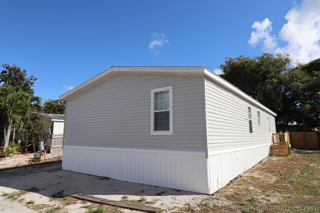 Photo - 22868 Dolphin Rd