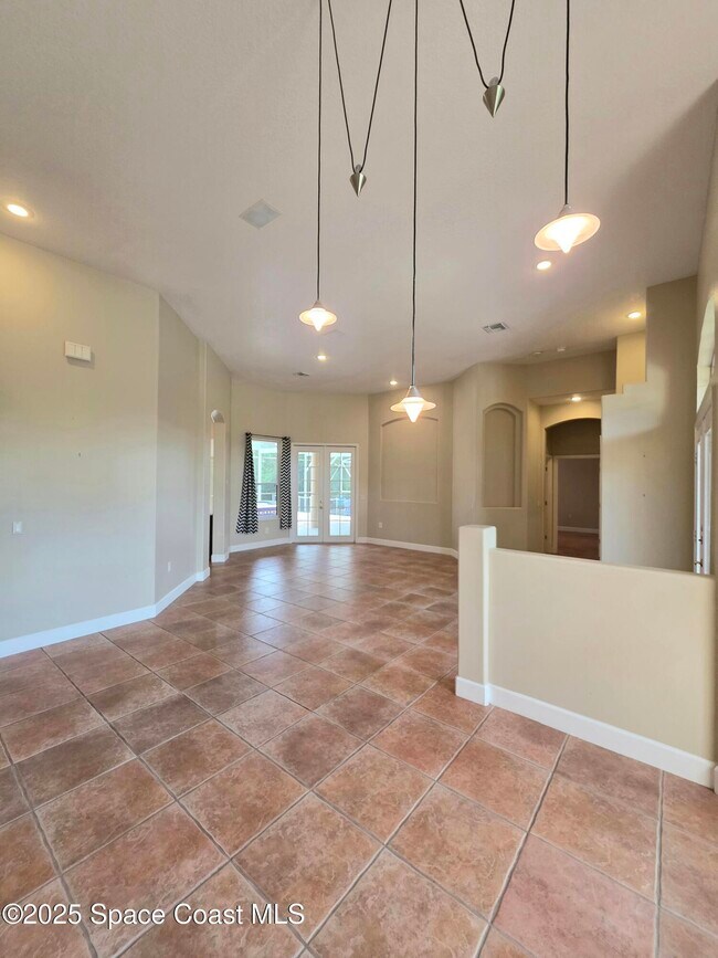 Photo - 4513 Canard Rd