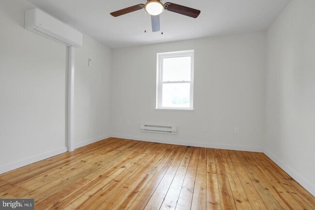 806 W Main St