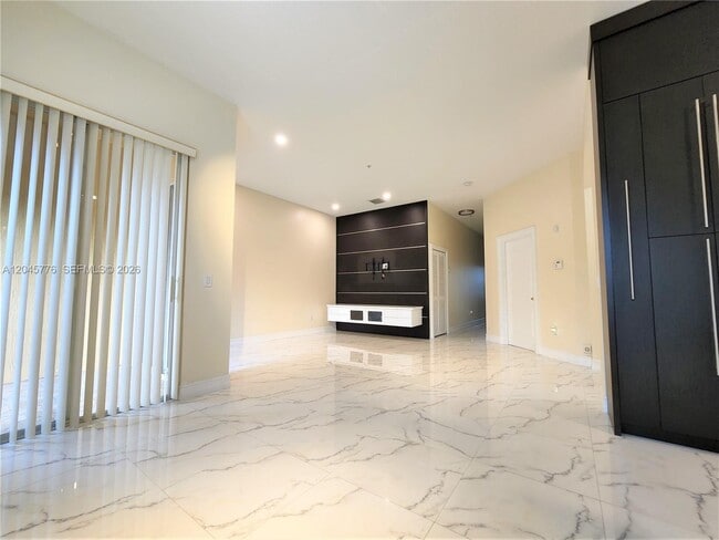 Photo - 4405 SW 160th Ave Unit 204