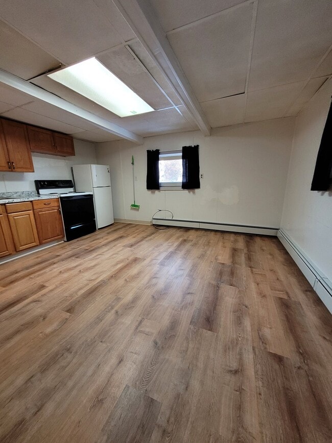 Photo - 1128 Hess Ave Unit 19