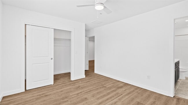 Photo - 9750 Deer Trail Dr Unidad A