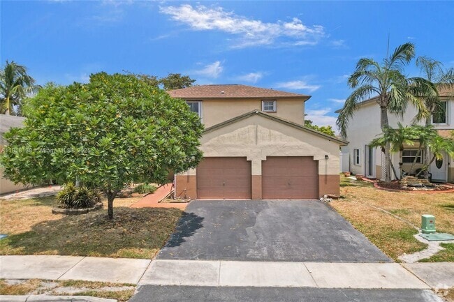 Building Photo - 20727 NW 1st St Rental