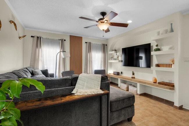 Photo - 4600 Lennox Pl Unit SI ID1585625P