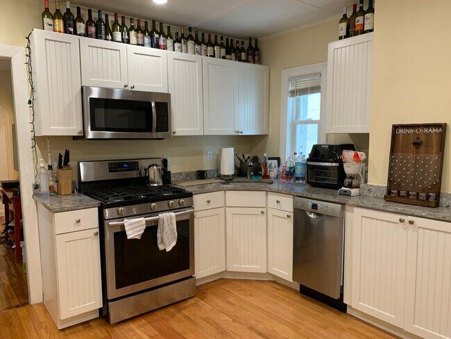 Photo - 49 Cross St Unit #A