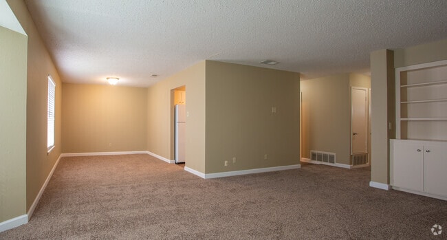 Dining Area - Greenbriar Place - 55 and Older