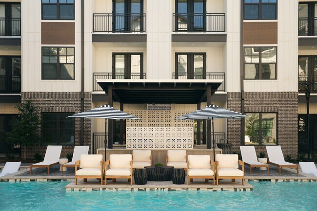 Hudson Crossing