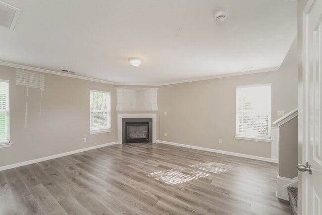 Photo - 3910 Hunter Hill Ln