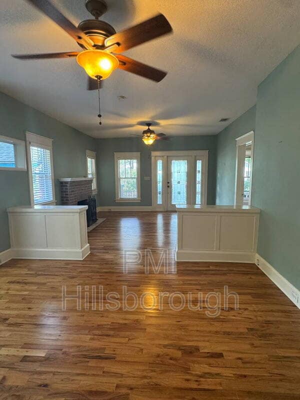 Photo - 1403 E Paris St
