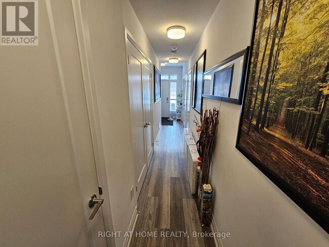 Photo - 156 Huron St
