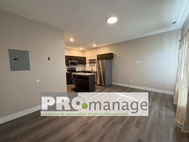 Photo - 2 Bd/1ba Upper-Level Apartment – Central Rexburg Location