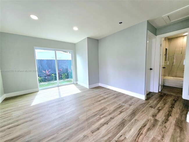 Photo - 2865 NE 13th Ave