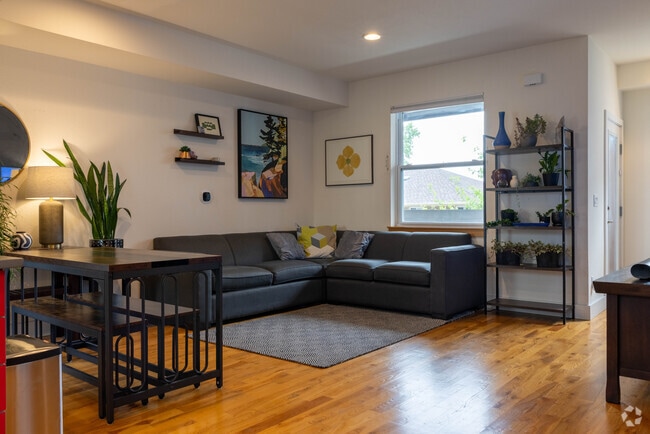 Building Photo - 3356 Tejon St Rental