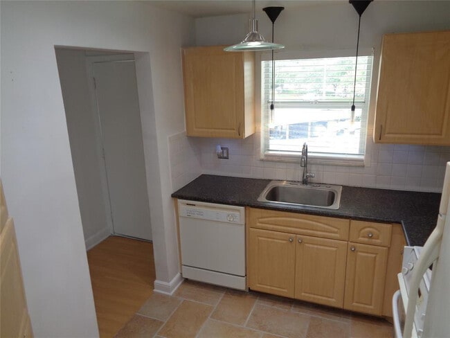 Photo - 4200 Crystal Lake Dr Unit 313