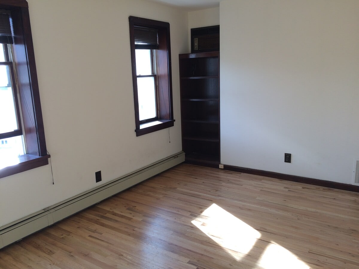 Photo - 216 William St Unit 2nd Floor