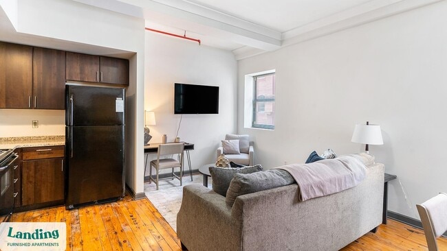 Photo - 700 Everett St Unidad 1206.1404939