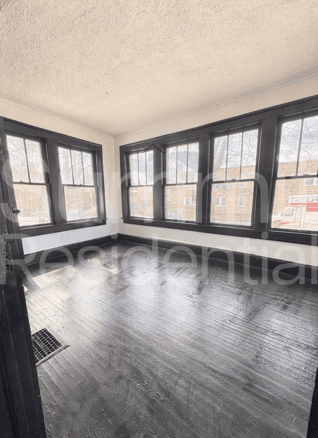 Photo - 4 Bedroom House for Rent