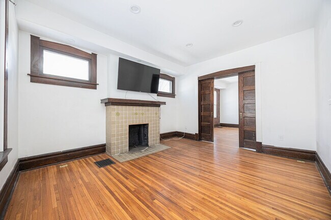 Photo - 732 Bedford Ave