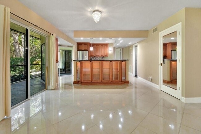 Photo - 5590 Coach House Cir