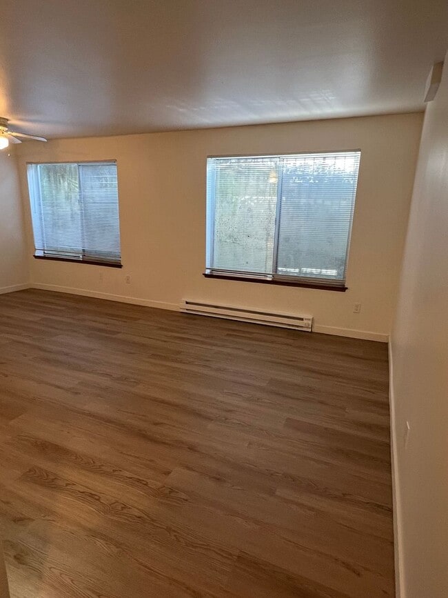 Photo - Jefferson Court