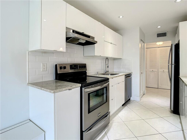 Photo - 6342 Longboat Ln W Unit 404