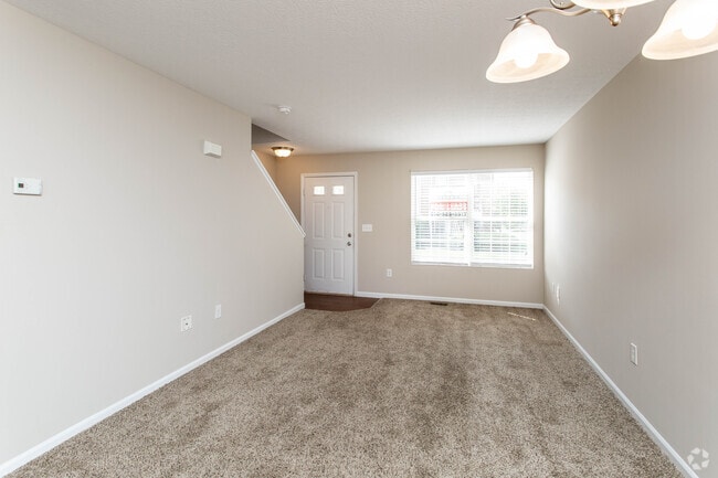 1BR, 1.5BA - 1,140 SF - Oxford