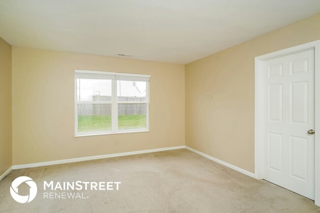 Photo - 619 Findlay Ln