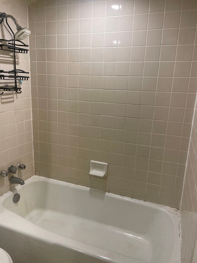 Photo - Campus Colony