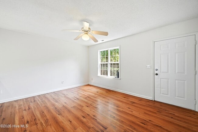 Photo - 118 Avondale Ave Unit B