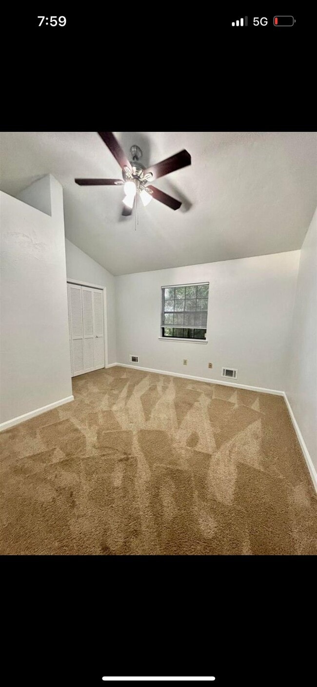 Photo - 989 Sutor Rd