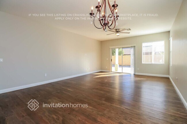 Photo - 686 E Colt Ct