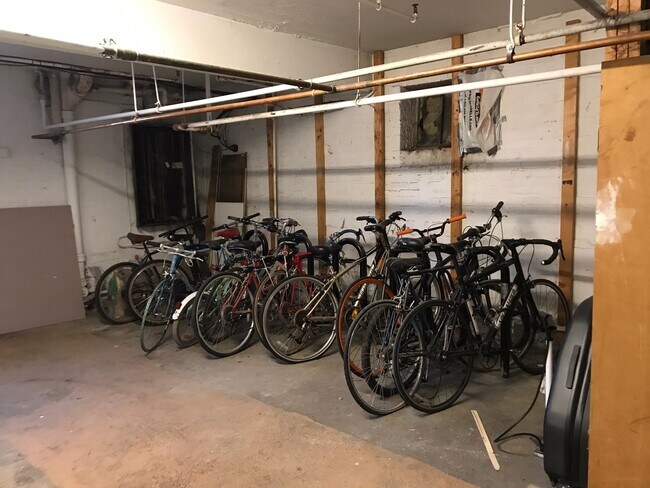 Photo - 1615 Commonwealth Ave Unidad 12