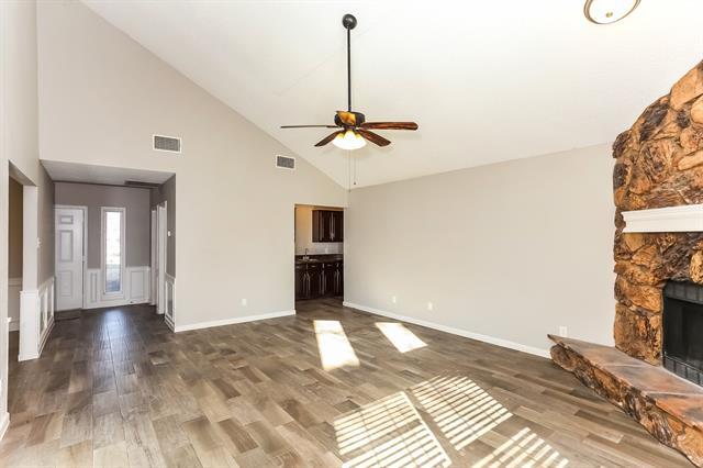 Photo - 330 Cedar Creek Dr