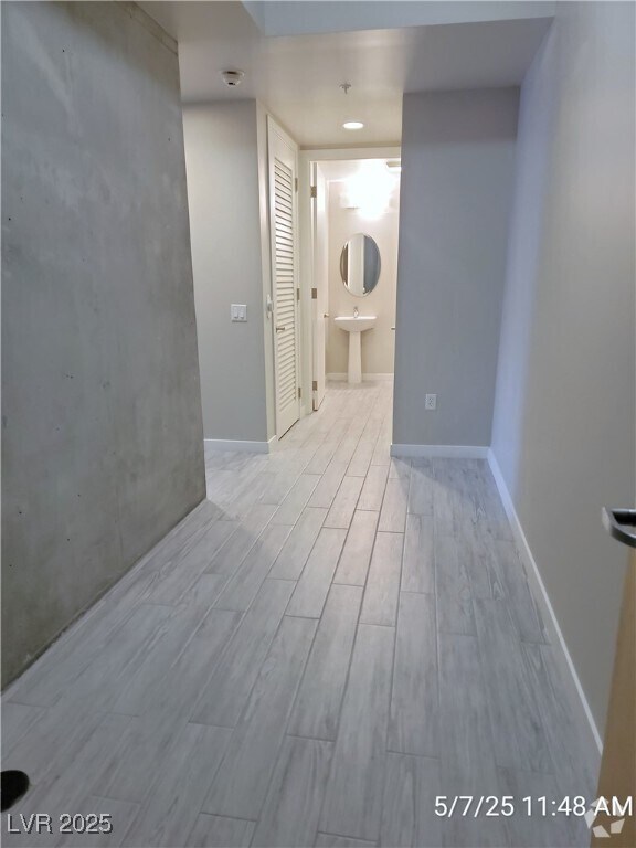 Building Photo - 353 E Bonneville Ave Unit 616 Rental