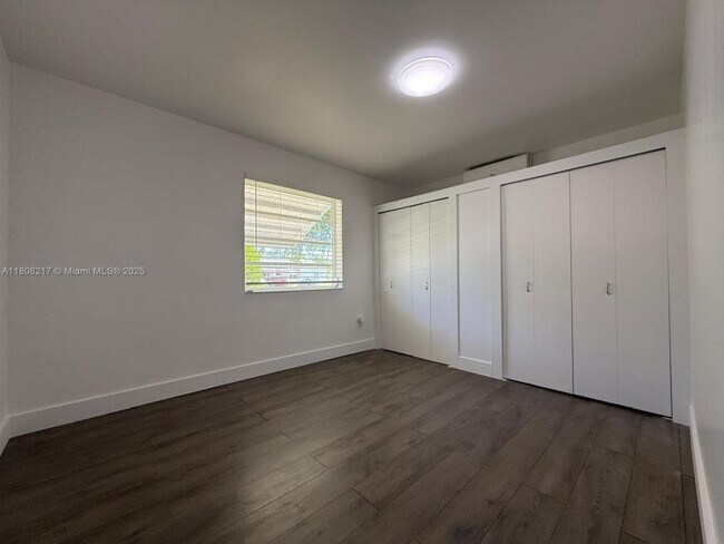 Photo - 2 bedroom in Miami Beach FL 33161